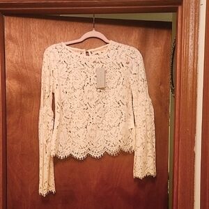 Hint of Mint Cream Lace Bell Sleeve Blouse Size Small